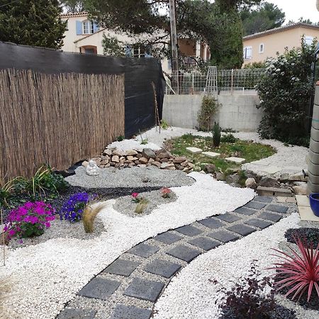 Le Jardin Des Rocailles - Villa 4 Chambres Climatisee Avec Piscine A Deux Pas D'Avignon ヴィルヌーヴ・レ・ザヴィニョン エクステリア 写真
