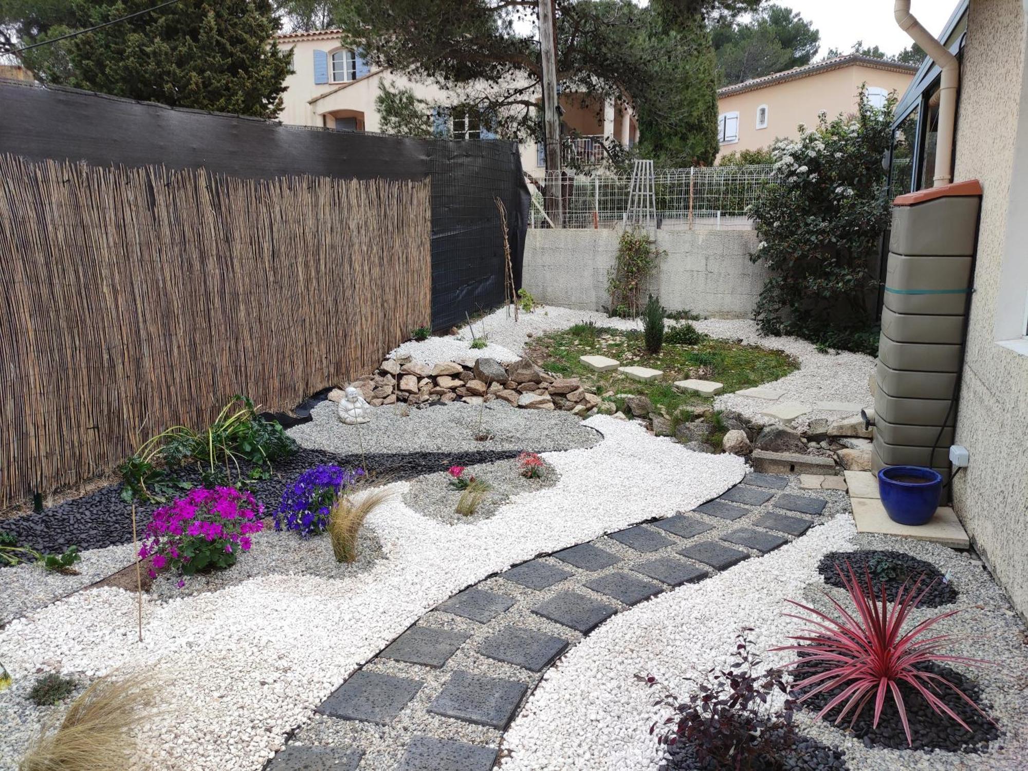 Le Jardin Des Rocailles - Villa 4 Chambres Climatisee Avec Piscine A Deux Pas D'Avignon ヴィルヌーヴ・レ・ザヴィニョン エクステリア 写真
