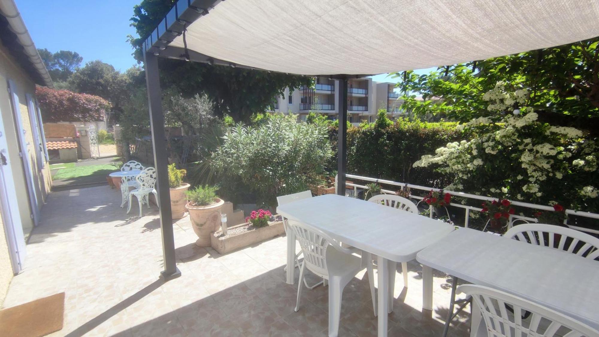 Le Jardin Des Rocailles - Villa 4 Chambres Climatisee Avec Piscine A Deux Pas D'Avignon ヴィルヌーヴ・レ・ザヴィニョン エクステリア 写真