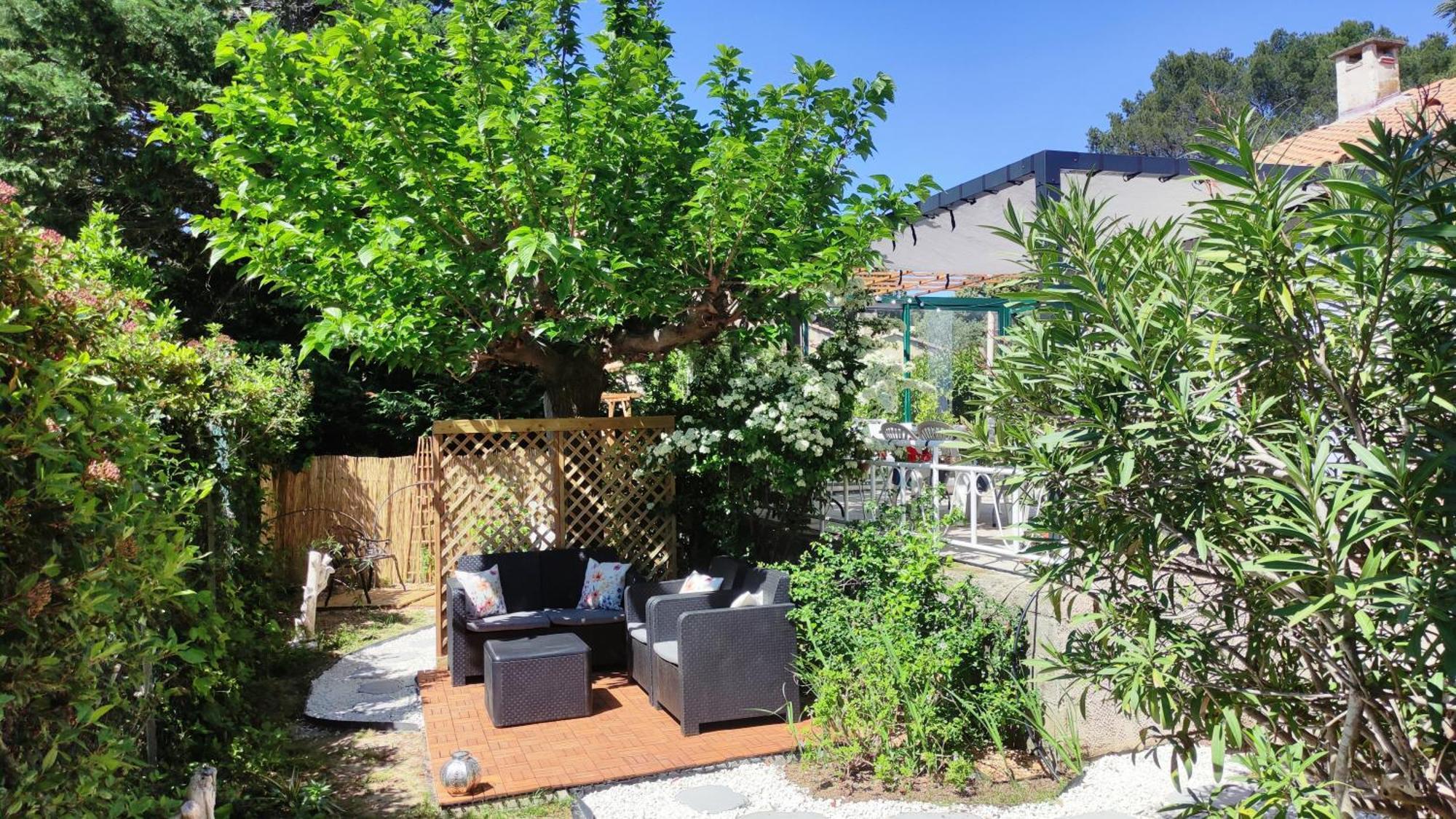 Le Jardin Des Rocailles - Villa 4 Chambres Climatisee Avec Piscine A Deux Pas D'Avignon ヴィルヌーヴ・レ・ザヴィニョン エクステリア 写真